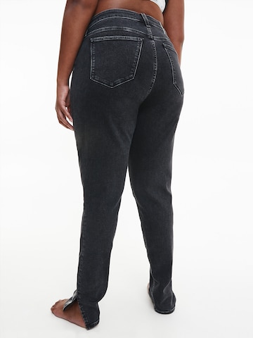 Calvin Klein Jeans Curve Tapered Jeans in Schwarz