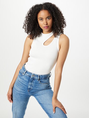 HUGO Top 'Draca' in White: front