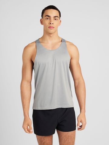 new balanceTehnička sportska majica 'Essentials' - siva boja: prednji dio