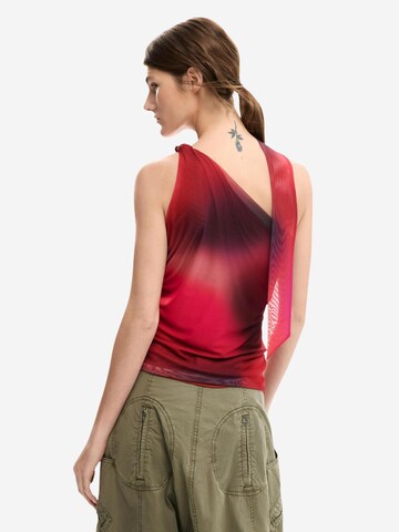 Top di Desigual in rosa
