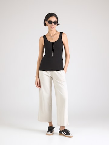 Top 'PCKITTE' di PIECES in nero