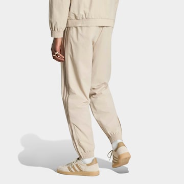 ADIDAS ORIGINALS Tapered Παντελόνι 'Firebird' σε μπεζ