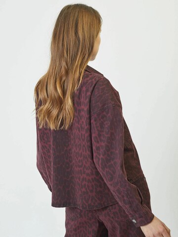 T-shirt 'Leo' co'couture en rouge