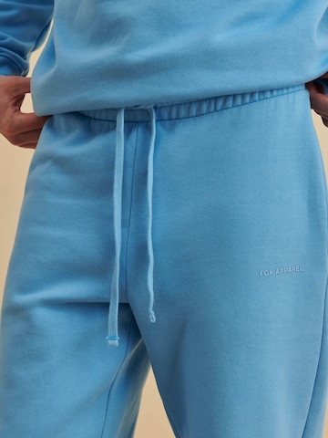 DAN FOX APPAREL Дънки Tapered Leg Панталон 'Constantin' в синьо