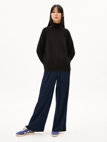 ARMEDANGELS Sweter 'CAAMILE' w kolorze czarny