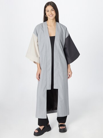 Karo Kauer Kimono in Blauw: voorkant
