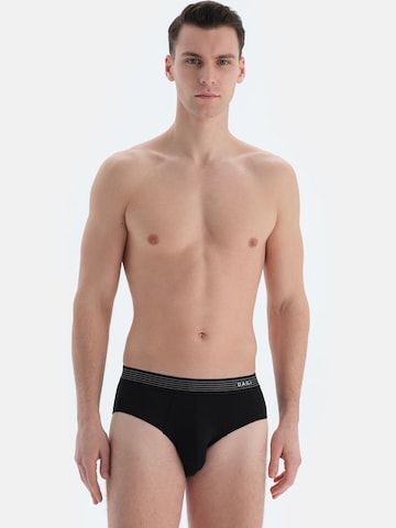 Slip de la Dagi pe negru