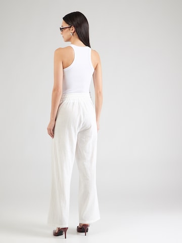 Wide Leg Pantalon 'ONLTIZANA' ONLY en blanc