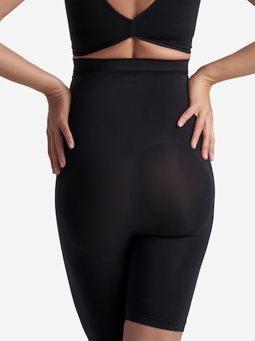 Pantalon modelant 'Soft Touch Seamless High Waist Short' Bye Bra en noir