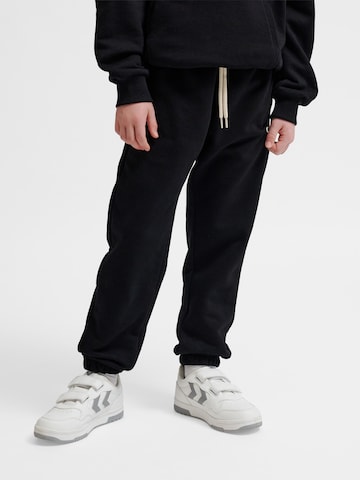 Hummel Loosefit Hose in Schwarz: Vorderseite