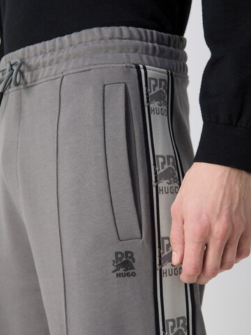 Loosefit Pantalon 'Dishorte' HUGO en gris