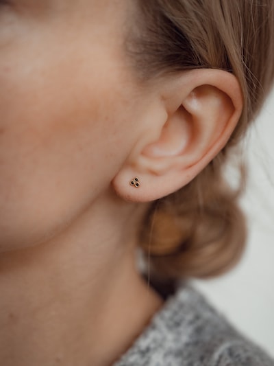 Hey Happiness Ohrringe 'Black Triad' in gold, Produktansicht