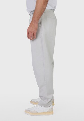 Kleinigkeit Normální Kalhoty se sklady v pase 'Amadeus' – bílá