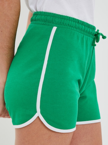 Regular Pantalon 'Freddie' Threadbare en vert