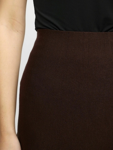 Gonna 'Henrietta' di Soft Rebels in marrone