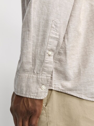 Jack & Jones Plus Regular fit Button Up Shirt 'JJEBreeze' in Beige