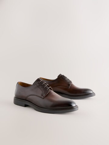 Scarpa stringata di Next in marrone