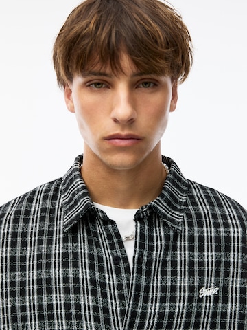 Pull&Bear Comfort fit Button Up Shirt in Black