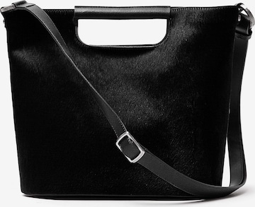 Gretchen Schultertasche 'Crocus' in Schwarz: Vorderseite