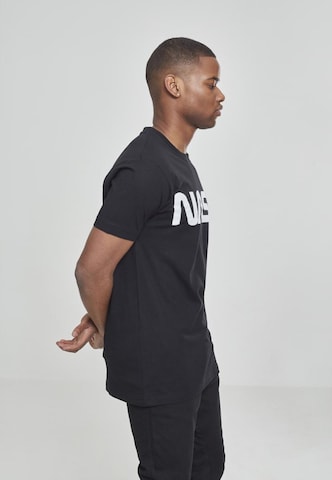 Tricou de la Mister Tee pe negru