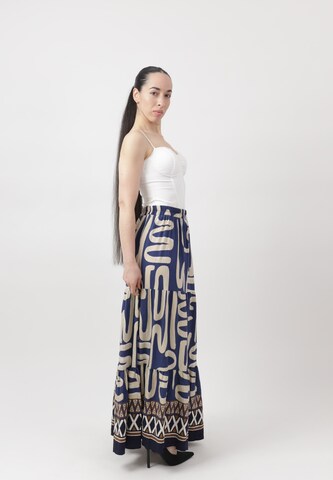 Elara Rok in Blauw
