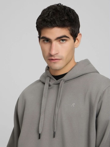 REPLAY - Sudadera en gris