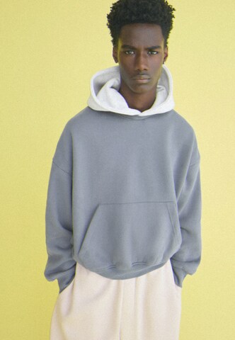 Bershka Sweatshirt in Blauw