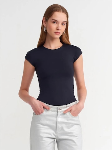 T-shirt Dilvin en bleu : devant