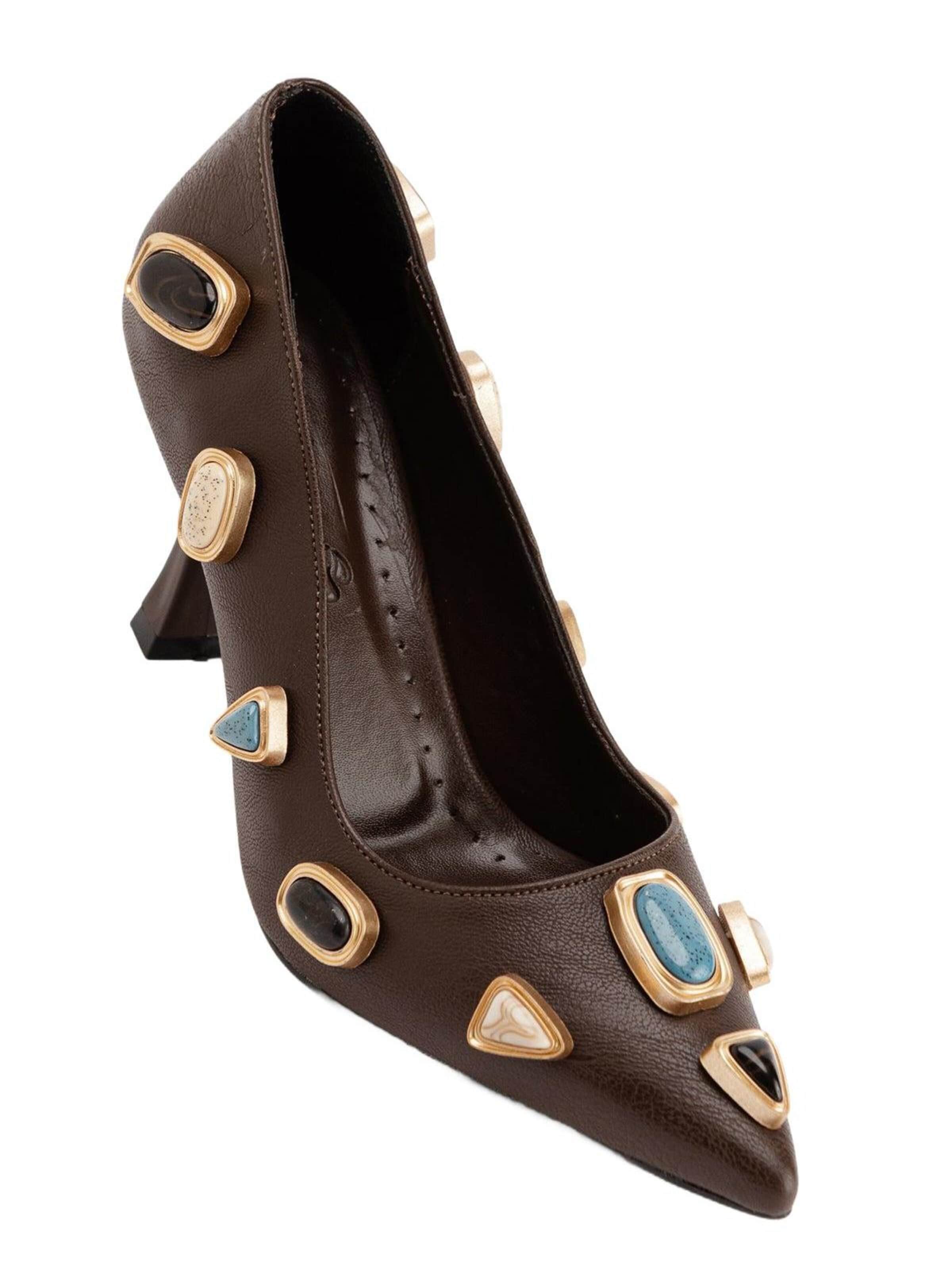 Limoya Pumps 'Rina'‌‌ in Braun: Vorderseite