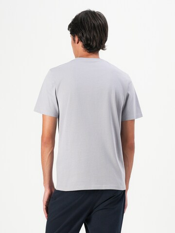Lyle & Scott Футболка в Лиловый