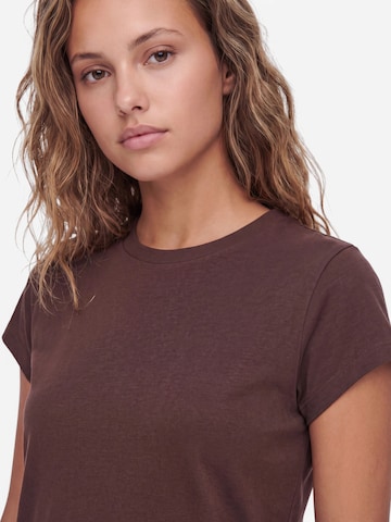 TOPSHOP Футболка 'EVERYDAY' в Коричневый