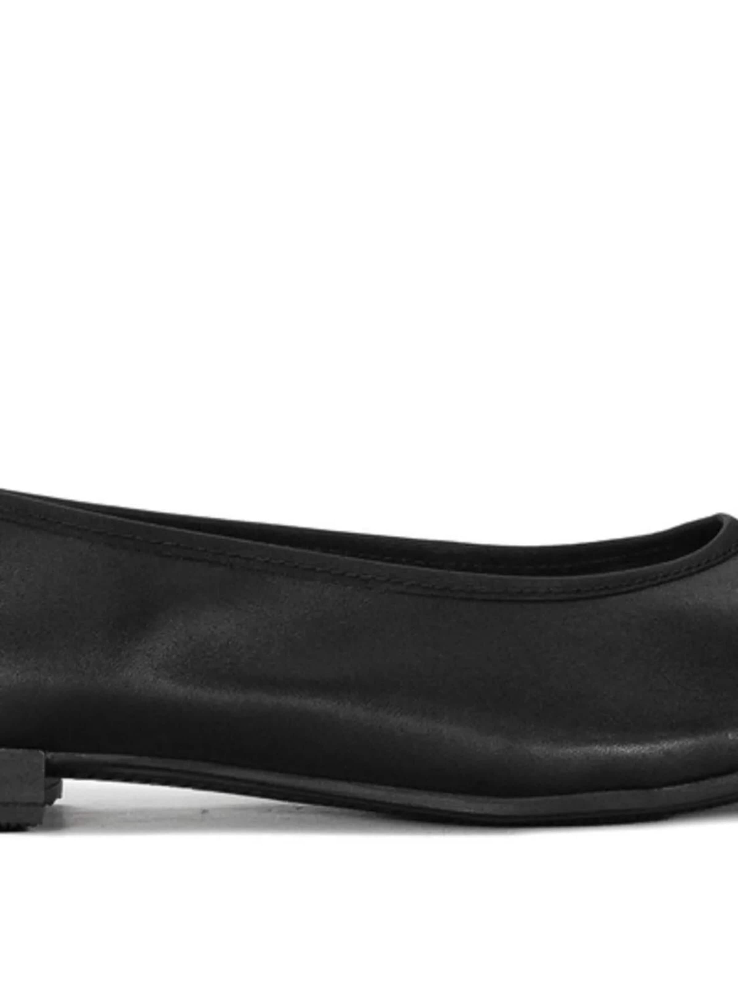 Maciejka Ballerina 'P6800-01-00-0' in Black