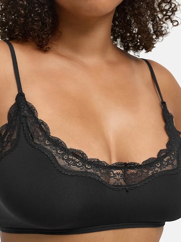 cfab Bygelfri Behå 'Lace Bralette' i svart