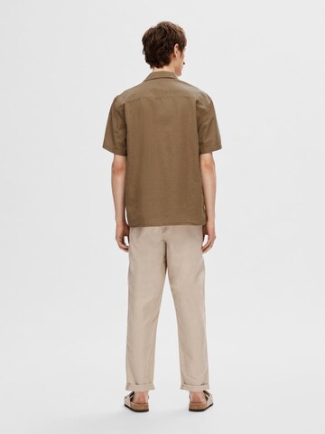 SELECTED HOMME Comfort fit Button Up Shirt in Brown