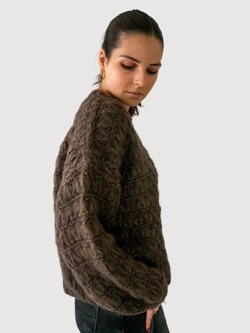 Pull-over 'Simona' WEARABLE STORIES en marron