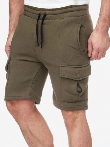 Regular Pantalon '18605' Tazzio en vert : devant