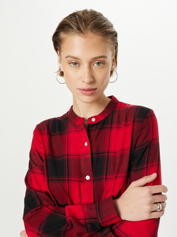 GAP - Vestidos camiseiros em vermelho