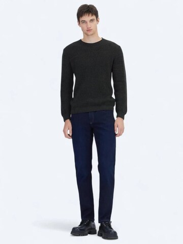 KİP Sweater in Black