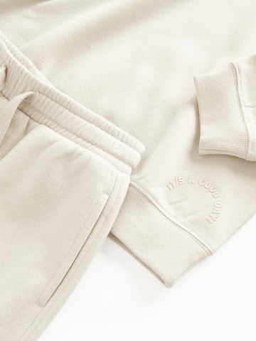 Cool Club Set in Beige