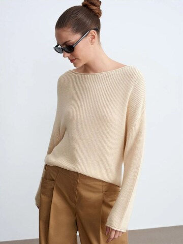 Pullover di Dilvin in bianco