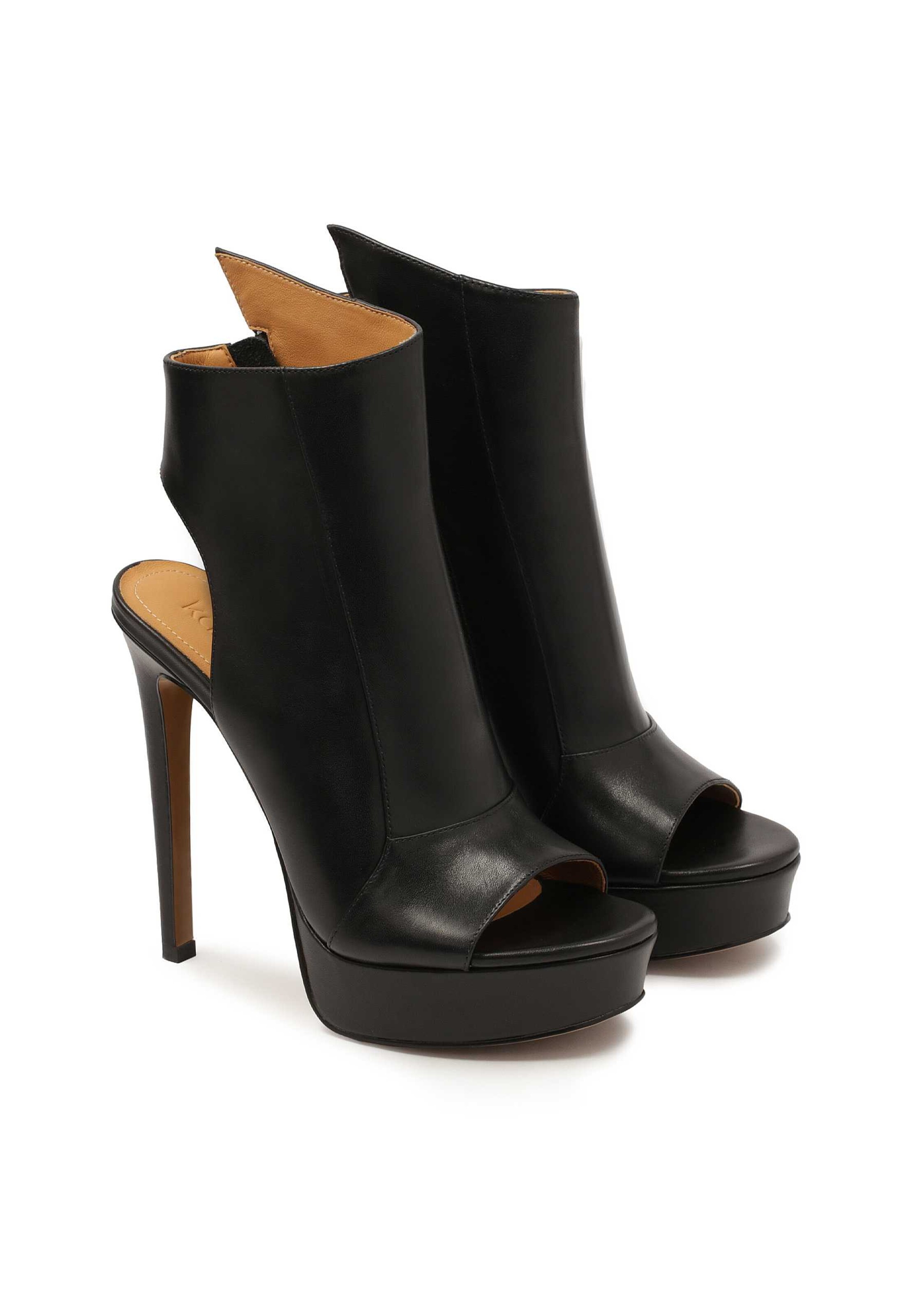 Kazar High front pumps in Black