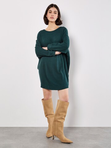 Robe ' ' Apricot en vert