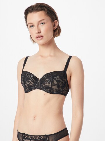 PASSIONATA T-shirt Bra in Black: front