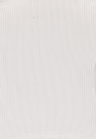 Athlecia Sports top 'Colbie' in White