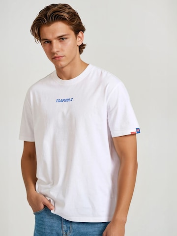 Tricou de la Funky Buddha pe alb