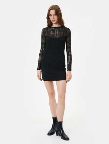 Koton Kleid in Schwarz
