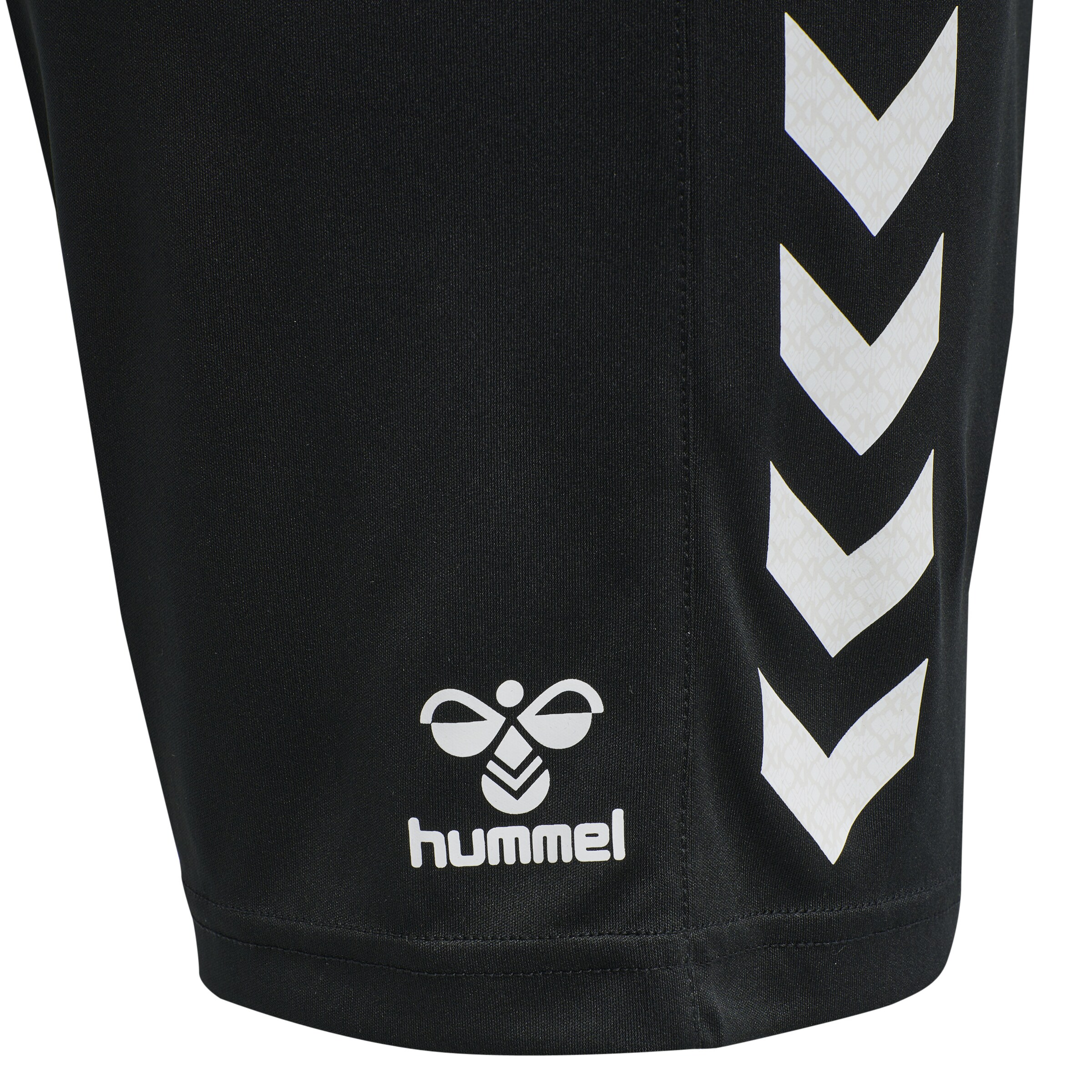 Hummel Regular Sportshorts 'Core XK' in Schwarz