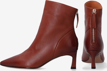 VENEZIA Boots 'Klassische braune Damenstiefel mit Stiletto-Absatz 41' in Braun: Vorderseite