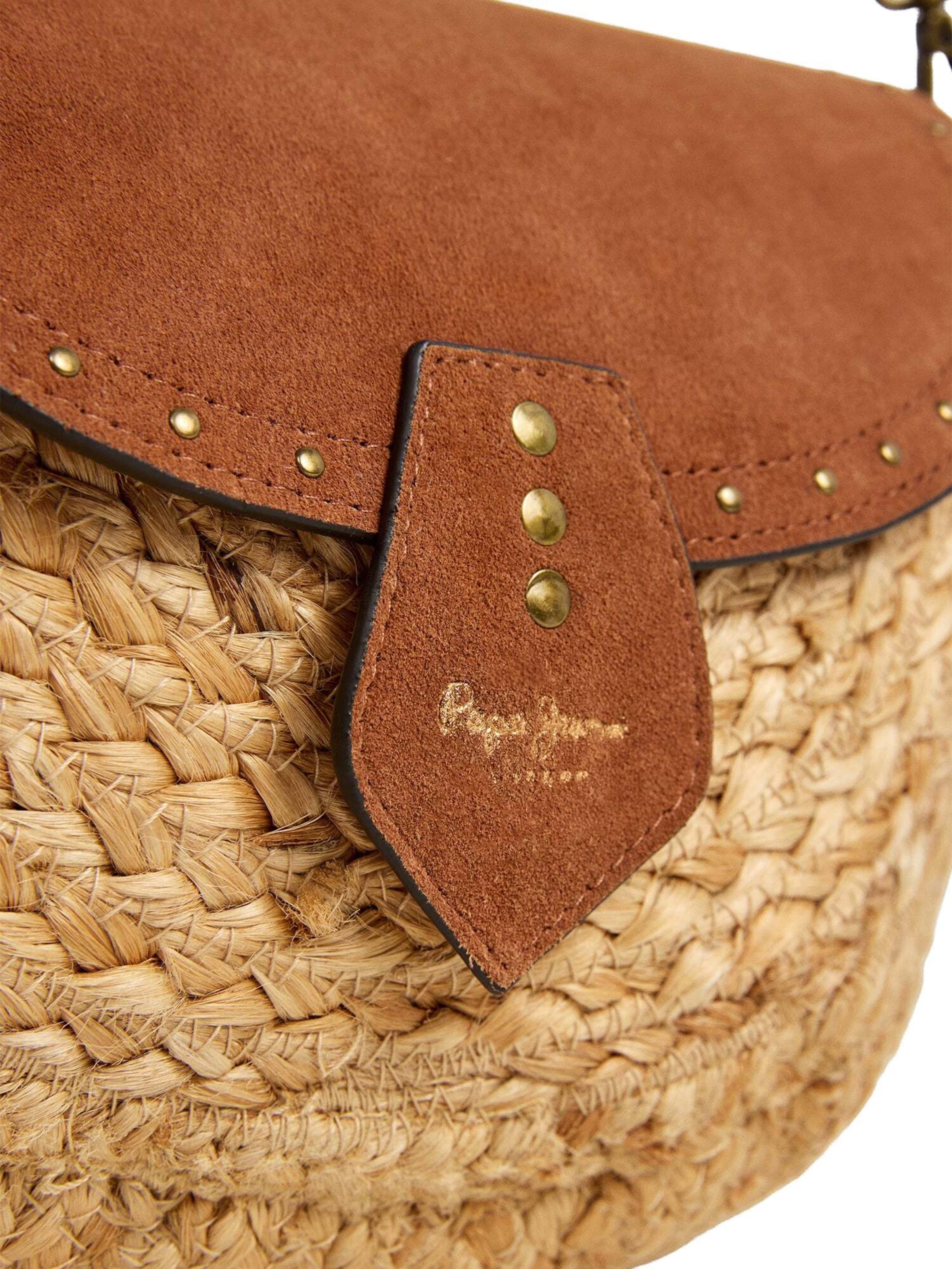 Pepe Jeans Schultertasche 'Saddie Barker' in Braun
