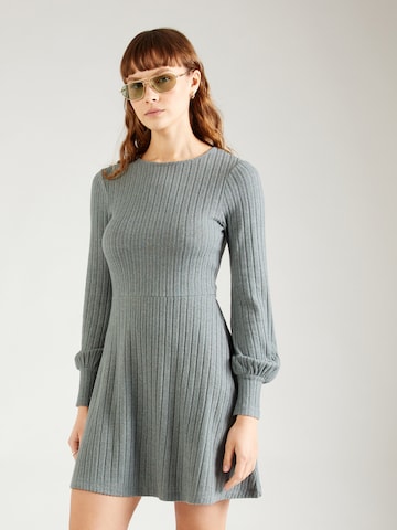 ABOUT YOU Jurk 'Sissy Dress' in Groen: voorkant